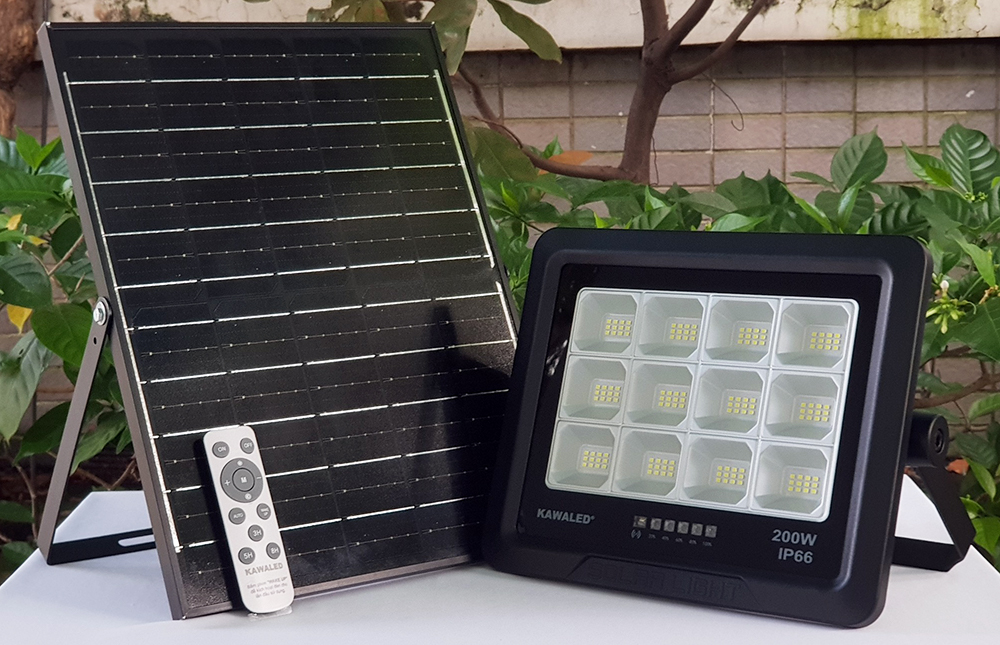 ĐÈN PHA LED NĂNG LƯỢNG MẶT TRỜI SL2-200W